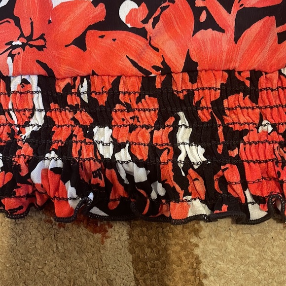 Blouse with shorts sleeves with round neck and bow - Picture 6 of 9